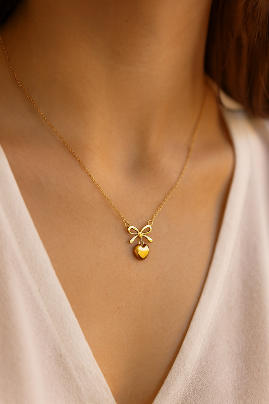 Elora 18k gold plated Bow&Heart pendant Necklace