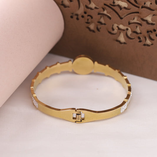 Elora Ivory Elegance Mother-of-Pearl Bracelet
