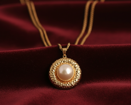 Elora Gold Plated Classic Pearl Medallion Necklace