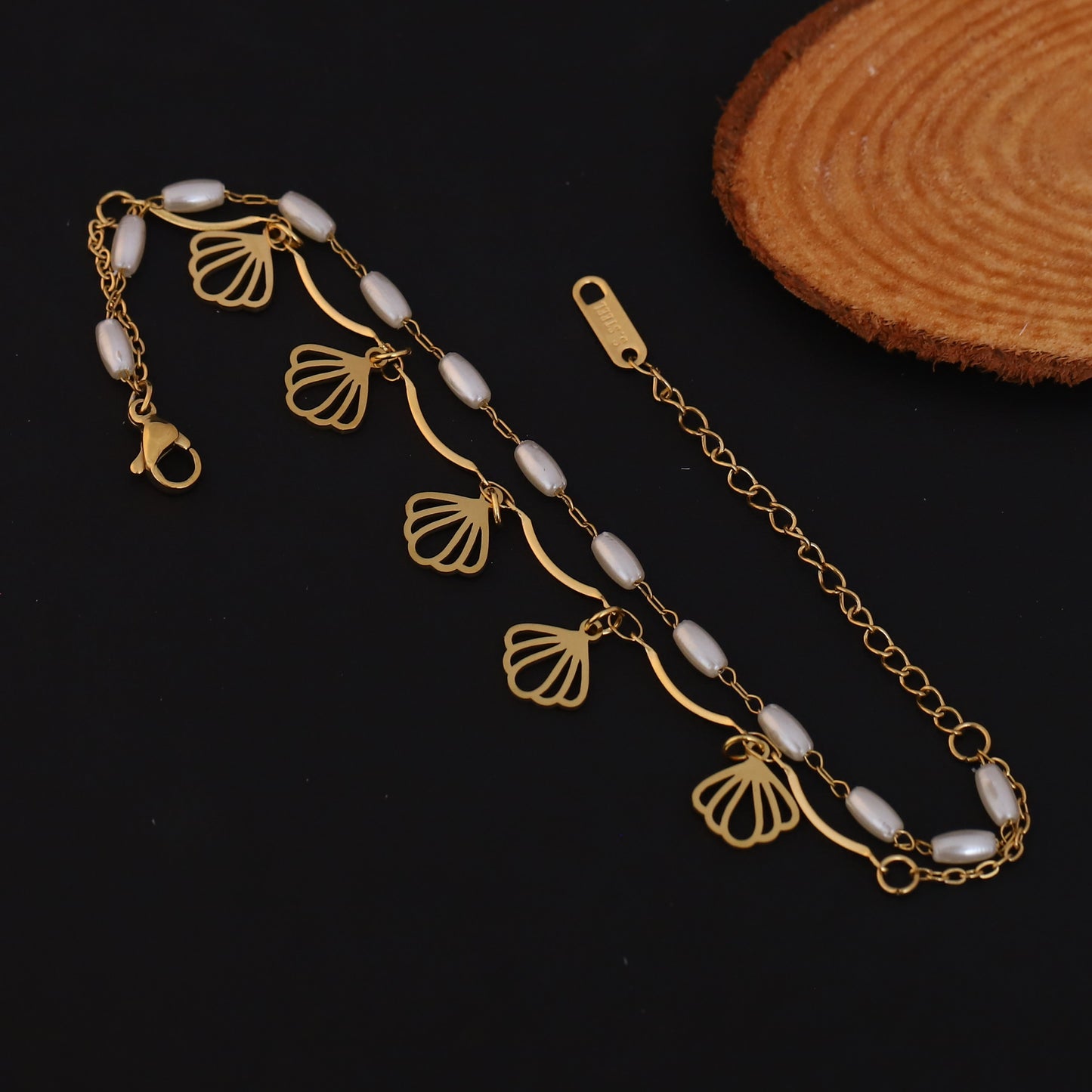 Elora Ocean Shell Pearl Charm Bracelet – Golden Tide Edition