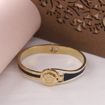 Elora Majestic Lion Emblem Luxe Bracelet