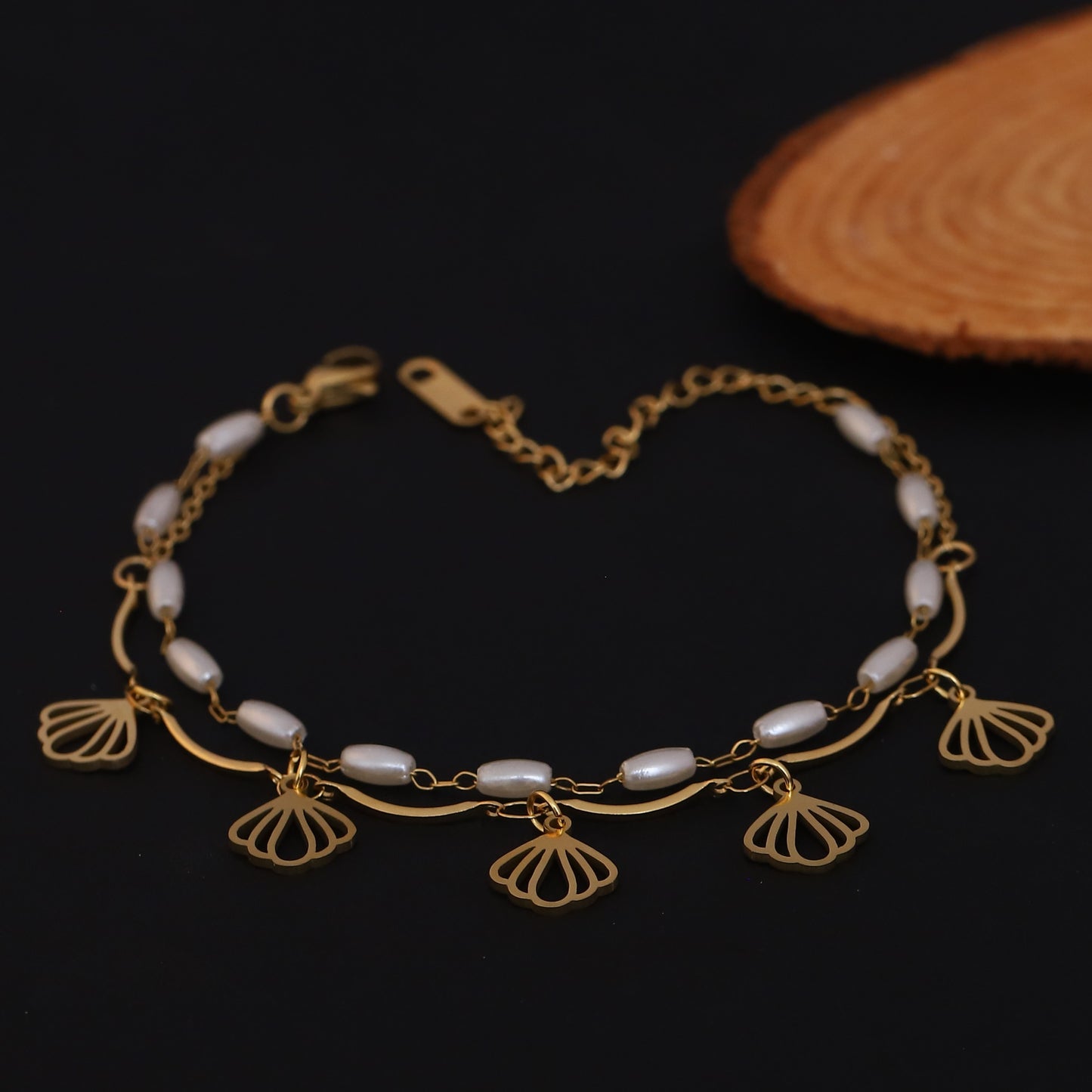 Elora Ocean Shell Pearl Charm Bracelet – Golden Tide Edition