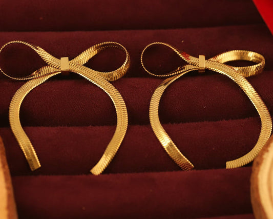 Elora Gold Snake Chain Bow Tie Hoop Earrings