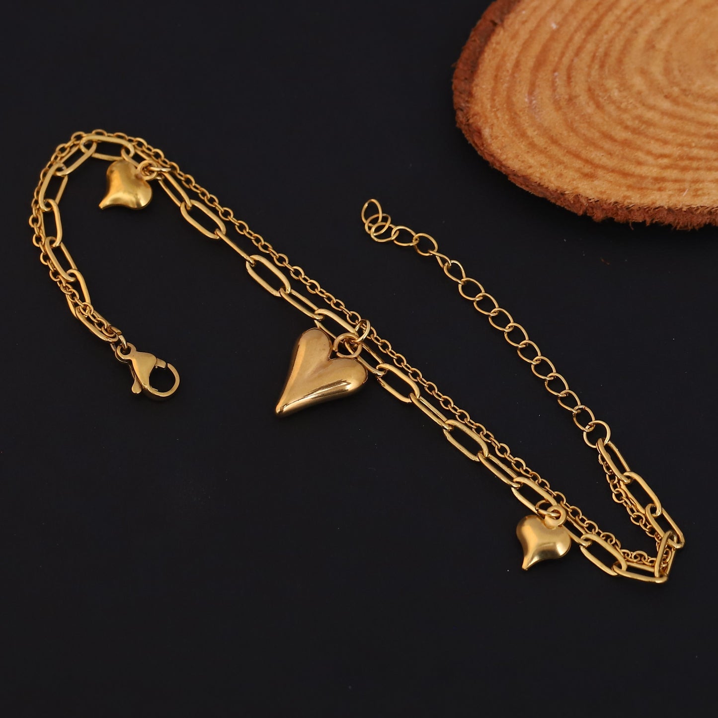 Elora Amor Heart Charm Bracelet – Classic Gold Edition