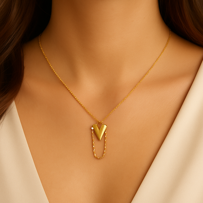 Elora Golden Embrace heart pendant chain