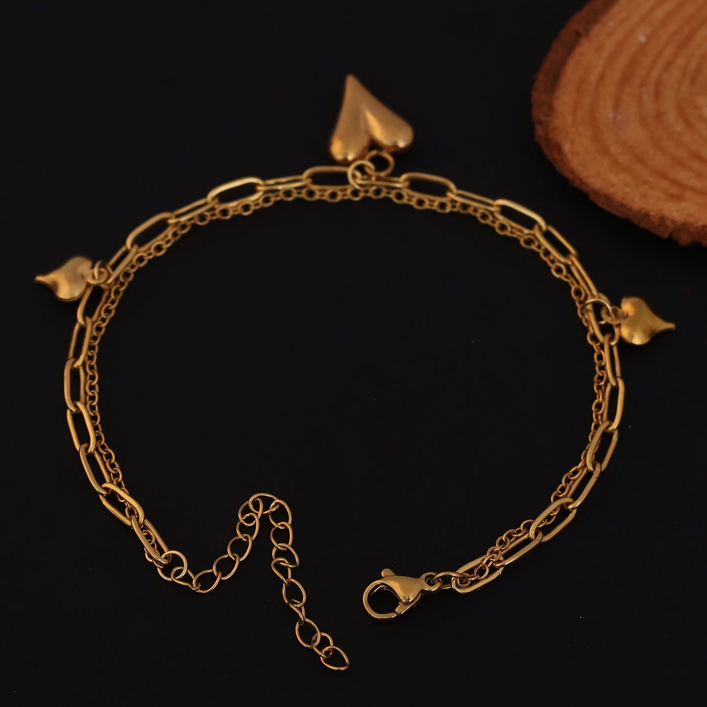 Elora Amor Heart Charm Bracelet – Classic Gold Edition