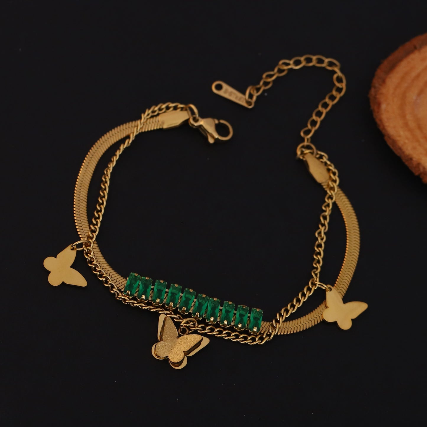 Elora Clover Charm Dual Chain Bracelet – Emerald Luxe Edition