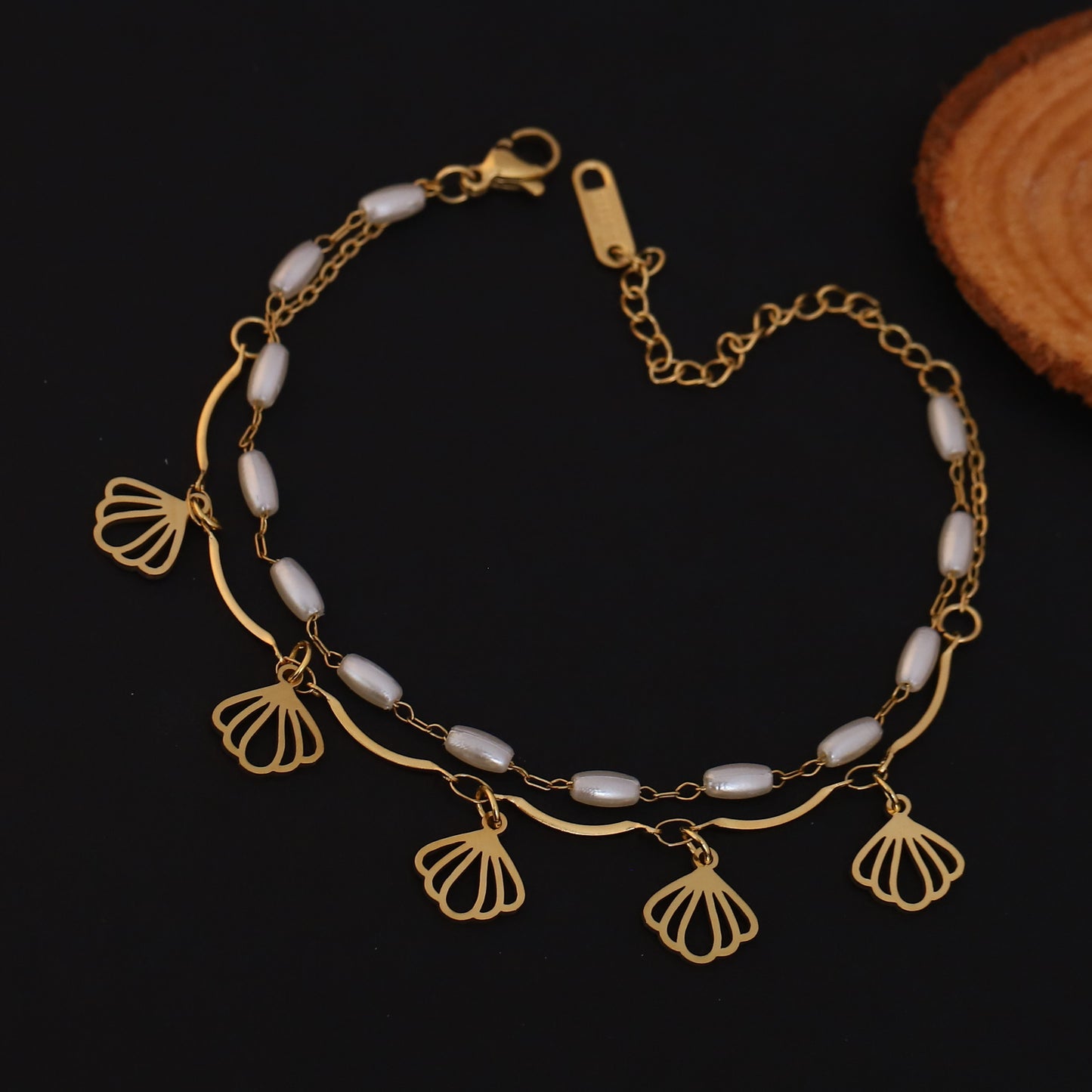 Elora Ocean Shell Pearl Charm Bracelet – Golden Tide Edition