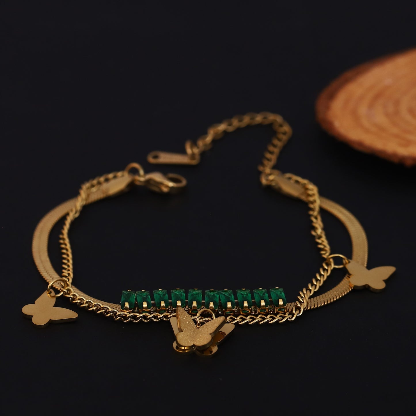 Elora Clover Charm Dual Chain Bracelet – Emerald Luxe Edition
