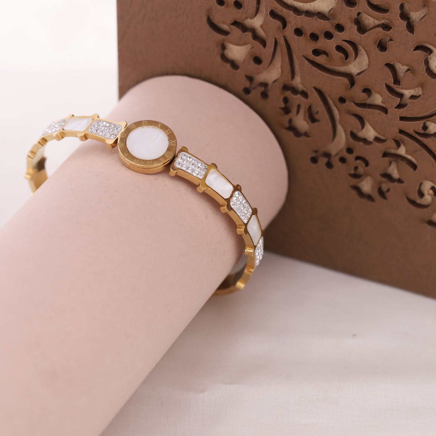 Elora Ivory Elegance Mother-of-Pearl Bracelet