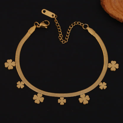 Elora Clover Charm Herringbone Bracelet – Golden Luck Edition