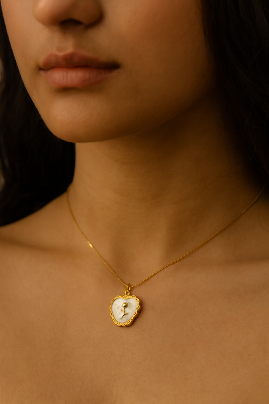 Elora Heart bloom pendant chain